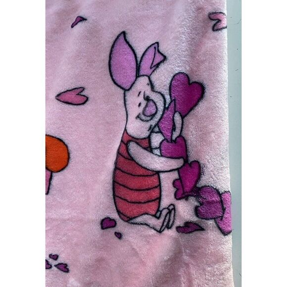 Disney Winnie The Pooh Tigger Piglet Valentines Blanket Soft Throw 50 X 70” NEW - Picture 12 of 16